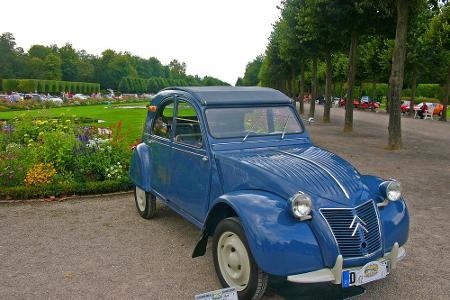 Es ist das Auto, das alles kann. Die Rede ist vom Citroën 2CV. Die berühmte Ente wurde ab 1949 in zig Versionen für über 40 ...