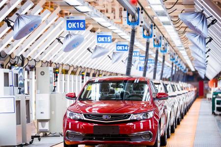 Das chinesische Unternehmen Geely könnte für große Veränderungen auf dem weltweiten Automobilmarkt sorgen. Der Fahrzeugabsat...
