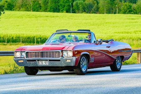 Zwischen 1953 und 1998 produzierte Buick mehrmals einen Wagen namens Skylark, jedoch hatten die Modelle wenig Gemeinsames. I...