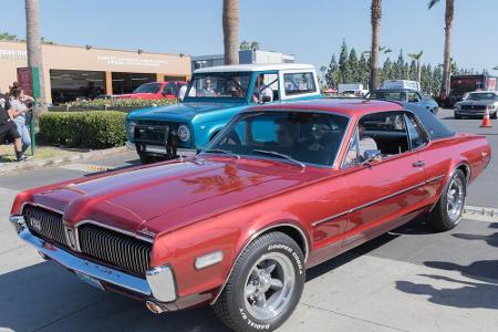 Die erste Generation des Mercury Cougar wurde von 1966 bis 1973 hergestellt. Mercury war eine Automarke im Ford-Konzern. Der...