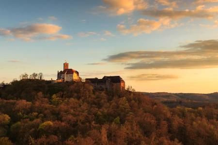 Ein Schmankerl zum Schluss: Die längste Straßen-Röhre in Deutschland ist der Rennsteigtunnel mit 7,8 Kilometern - er liegt i...