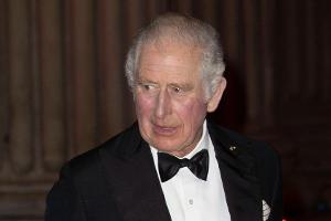 Prinz Charles hat sich erneut mit dem Coronavirus infiziert