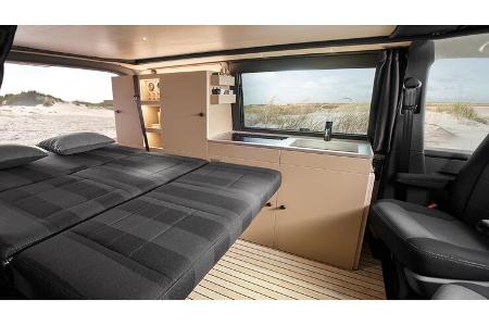 Custom Bus Streifenwagen VW T 6.1 Black Edition (2022)