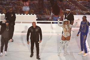 Lady Gaga und Co.: Musikstars bejubeln Super-Bowl-Halbzeitshow