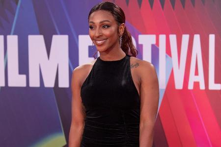 Sängerin Alexandra Burke ist schwanger