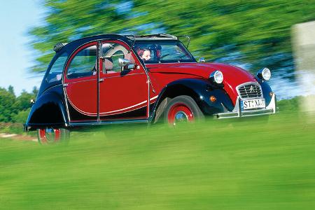 Citroen 2 CV 6, Seitenansicht
