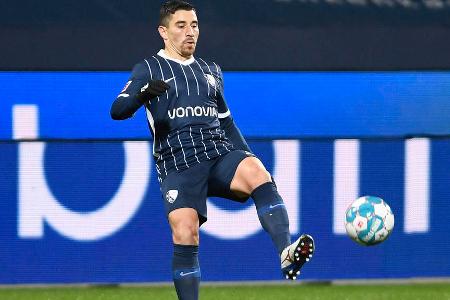 Nahm Serge Gnabry komplett aus dem Spiel und zwang den Nationalspieler immer wieder zu technischen Fehlern. Hatte Pech beim 0:1, als er einen Ball abfälschte und Gnabry somit nicht im Abseits stand. Ansonsten eine blitzsaubere Leistung.