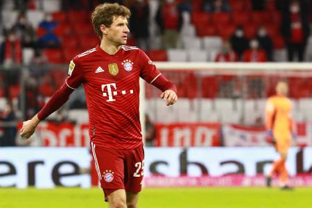 War überhaupt nicht im Spiel und konnte seine Stärken nicht ausspielen, da er von Losilla gut bearbeitet wurde. Ballverlust vor dem 1:1. Einzig gute Szene: Müller leitete das 1:0 mit ein.