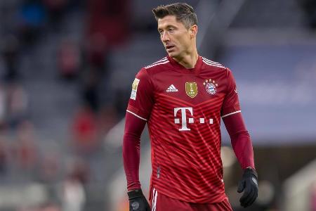 Der Weltfußballer war mit Abstand bester Bayer und hatte Pech, dass zwei seiner Versuche knapp vor der Linie geklärt wurden. Beim Führungstreffer zeigte er seine ganze Klasse, als er den Ball sensationell mitnahm. Erzielte auch das zweite Tor der Münchener. Erneut im Pech, als er per Freistoß nur die Latte traf.