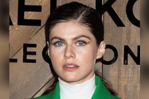 Bewaffneter Mann vor dem Haus von Alexandra Daddario verhaftet