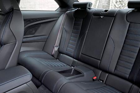 BMW M240i xDrive Coupe