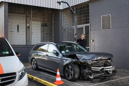 50 Jahre Mercedes-Benz Unfallforschung: Die Realität als Maßstab 50 years of Mercedes-Benz Accident Research: Reality as the yardstick