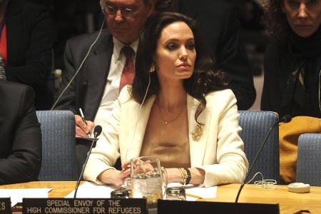 UN-Sonderbotschafterin Angelina Jolie sagt Ukraine-Opfern Hilfe zu