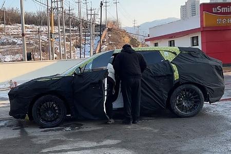 Lotus Typ 132 SUV China Erlkönig