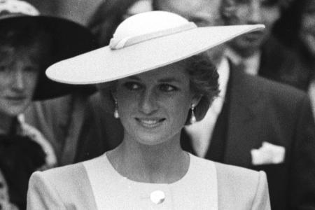 Bislang unbekanntes Porträt von Prinzessin Diana wird veröffentlicht