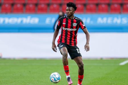 Hinterließ in der Bayer-Abwehr den besten Eindruck. Gewann den Großteil seiner Zweikämpfe und machte anders als die Nebenleute keine klaren Fehler. Kleine Abstriche beim Positionsspiel und im Spielaufbau.