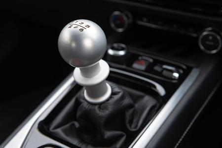 Lotus Emira - Sportwagen - V6-Kompressor - Prototyp - Handschaltung