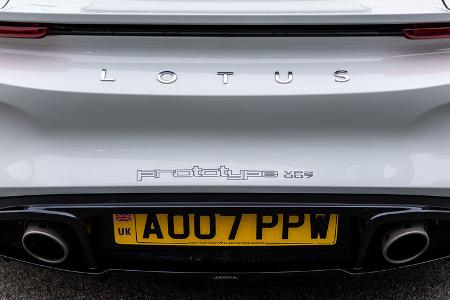 Lotus Emira - Sportwagen - V6-Kompressor - Prototyp - Auspuff