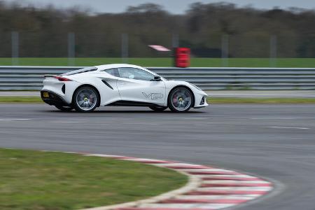 Lotus Emira - Sportwagen - V6-Kompressor - Prototyp 