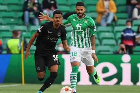 Kam über die gesamte Spielzeit nicht so recht in Fahrt. Dribbelte sich in regelmäßigen Abständen an Betis' Außenverteidiger Ruibal fest. Dass offensiv wenig zusammenlief, glich die BVB-Leihgabe immerhin mit engagierter Arbeit gegen den Ball aus.