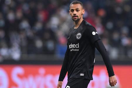 Eine gute Partie des Schweizers: Bereitete Kostics 1:0 direkt vor (14.), brachte außerdem Kamadas 2:1 (33.) mit seiner Balleroberung entscheidend auf den Weg. Sah allerdings auch früh die Gelbe Karte für einen bösen Tritt (25.) und war in den Zweikämpfen entsprechend gehemmt.