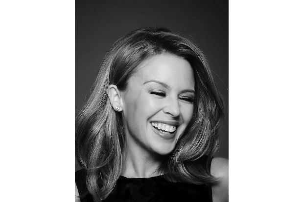 …hat er Dutzende hochkarätiger Promis abgelichtet, die den Monat über auf Europas größter digitaler Anzeigetafel zu sehen sein werden. Das Besonders: Die Stars, darunter Kylie Minogue, haben alle ihre….