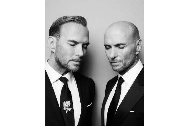 ….und vieler anderer Promis wie Luke und Matt Goss von Bros erfreuen. 'Take A Moment' läuft den gesamten März über.