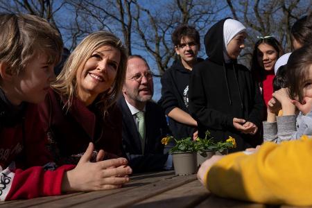 Willem-Alexander und Máxima besuchen Flüchtlingsunterkunft