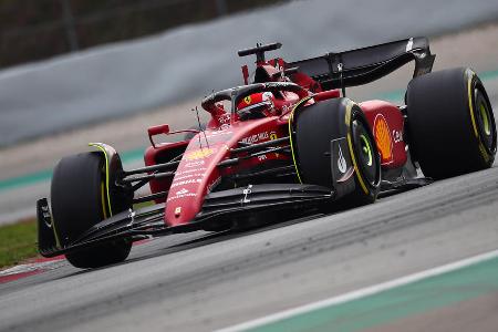 Die Scuderia ging ohne großartige Probleme aus den beiden Wintertests heraus. Kein Team drehte so viele Runden (788). Das Hüpfen des Boliden wurde zudem schnell behoben. Sowohl im Qualifying- als auch im Longrun-Modus überzeugten Carlos Sainz und Charles Leclerc mit ihrer Pace. 'Wir sind nicht die Favoriten', schob Teamchef Mattia Binotto die zugedachte Rolle aber schnell weg. Dennoch: beim F1-75 dürfte es nur noch um das Feintuning gehen.