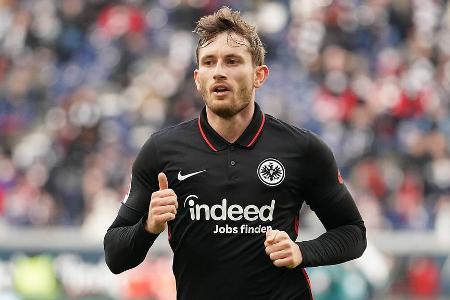 Sortierte sich als Linksverteidiger ein, Kostic rückte dafür nach vorne. Mischte bei einigen Kontern mit, konzentrierte sich ansonsten vollends auf seine defensiven Aufgaben.