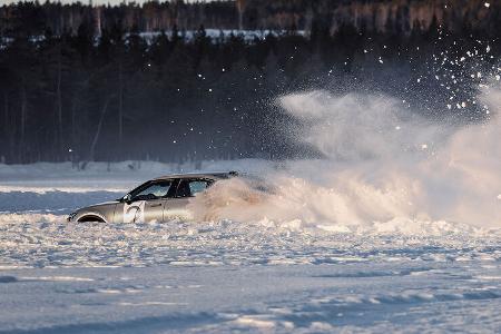 Polestar 2 Arctic Circle