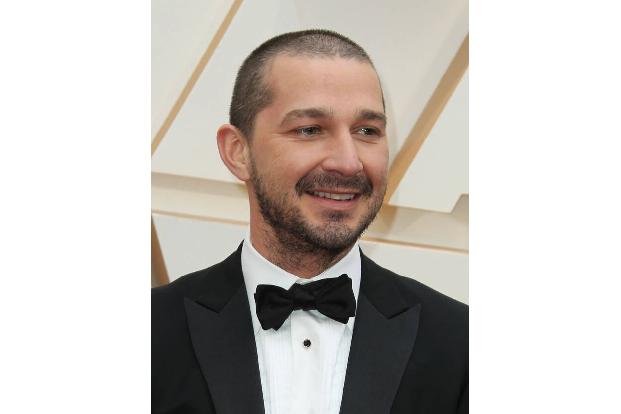 …flogen zwischen Shia LaBeouf und Tom Hardy einst die Fäuste, als sie am Set von 'Lawless — Die Gesetzlosen' aneinander gerieten. Eine interessante Kombi, denn beide sind nicht gerade für ihre Zimperlichkeit bekannt.