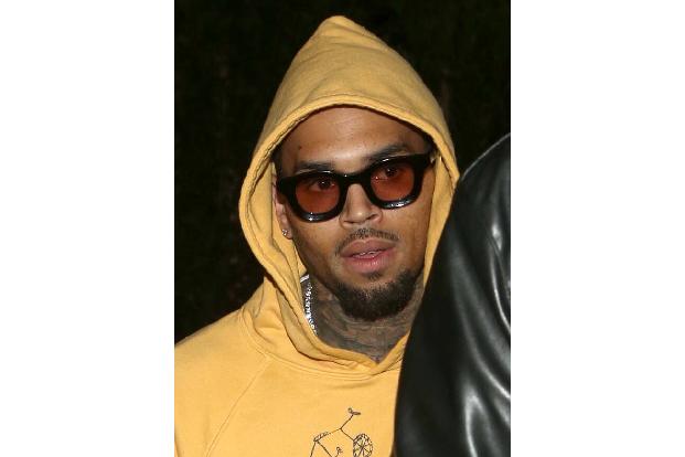 Chris Brown soll in einem Club einst eine Flasche Champagner abgelehnt haben, die niemand Geringerer als Drake ihm geschickt hatte. Der Rest ist Geschichte.