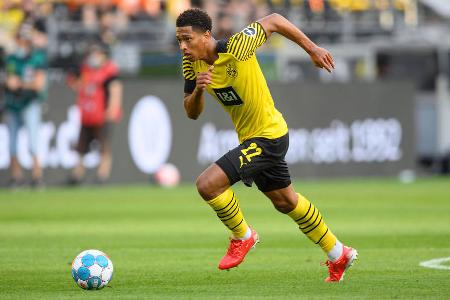 Sorgte mit Ballgewinnen und guten Ideen im Umschaltspiel für die besten spielerischen Aktionen beim BVB. Fand viel zu oft aber keine Mitstreiter und rieb sich vielfach vergeblich auf. Probierte es insgesamt etwas zu oft mit Einzelaktionen.