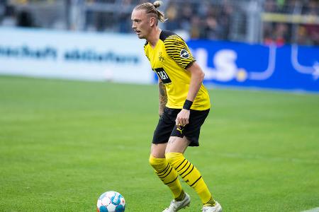 Wirkte in der Offensive über weite Strecken der erste Hälfte isoliert. Kam kaum einmal in aussichtsreichen Positionen an den Ball. Tat auch zu wenig, um dies zu ändern. Ließ sich zudem zu einer unnötigen Disziplinlosigkeit hinreißen (43.).