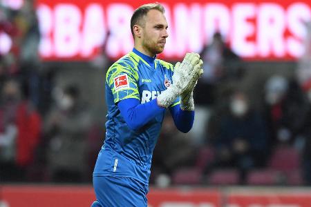 Hielt den Distanzschuss von Guerreiro sicher (5.). Wirkte beim 0:1 durch Wolf dann etwas unentschlossen und stand nicht optimal (8.). Bewahrte seine Farben nach der Pause allerdings mit einer starken Parade gegen Haaland vor einem weiteren Gegentor (55.).