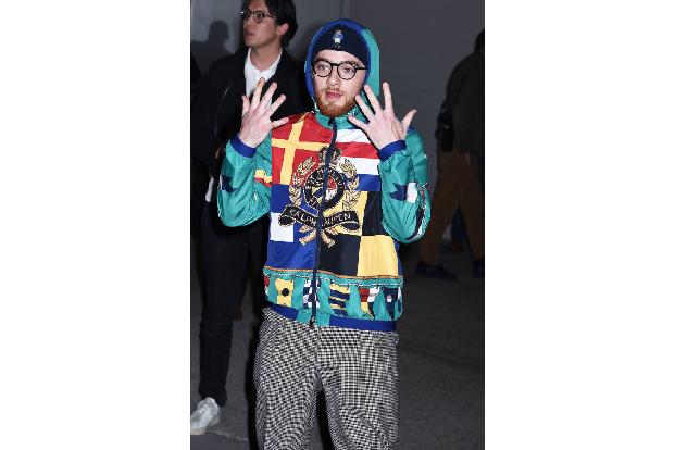 Schauspieler Angus Cloud sorgte mit seinem buntem Outfit für Hingucker.