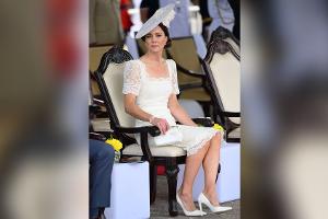 Herzogin Kate verzaubert im weißen Spitzenkleid auf Jamaika