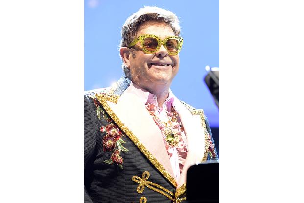 Seit 1970 stürmt Elton John die Charts, am 25. März wird der Sänger und Komponist 75 Jahre alt.