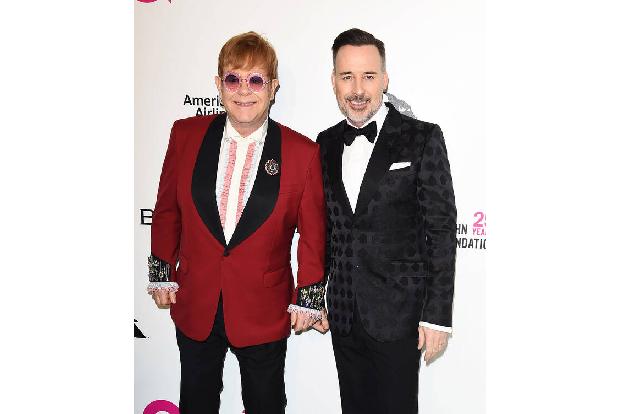 Es war nicht die erste Ehe für Elton, der bereits von 1984 bis 1988 mit der deutschen Tontechnikerin Renate Blauel verheiratet war.