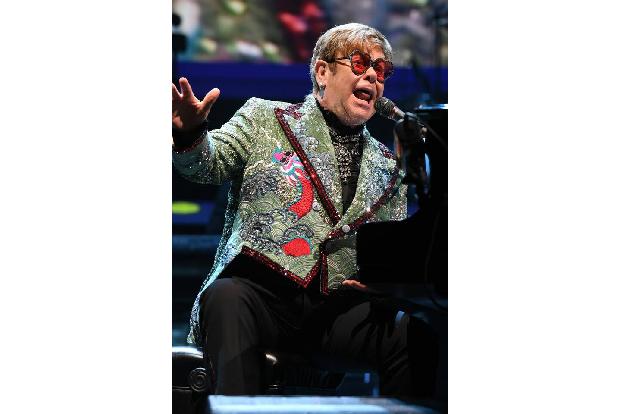 Sir Elton John liebt seine Klaviere und benennt sie nach legendären Musikerinnen - zum Beispiel Aretha Franklin oder Diana Krall.