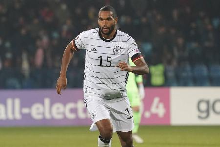 Erlebte in der Defensive einen sehr ruhigen Arbeitstag. Erledigte die wenigen Aufgaben souverän. Verzeichnete nach der Pause noch einen immens wichtigen Block gegen Dabbur (53.). In der Schlussphase mit kleinen Nachlässigkeiten in der Zonenverteidigung.