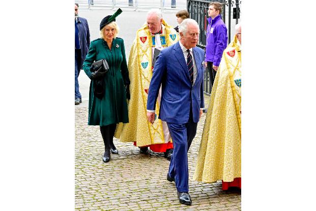 Als Thronfolger durften natürlich auch Prinz Charles und Herzogin Camilla nicht fehlen. Neben den britischen Royals gab sich der europäische Hochadel ein Stelldichein, darunter...