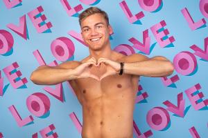 "Love Island": Sarah Engels gibt Jendrik Liebestipps