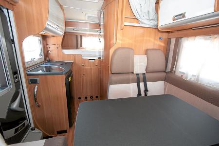 Das ausgetüftelte Laika-Bad bietet eine richtige Duschkabine.