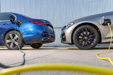 Mercedes C 300 E, BMW 330 E