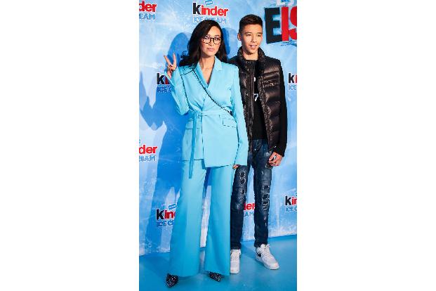 San Diego, der Sohn von Verona Pooth, darf sechs Wochen lang kein Training an seinem Sportinternat in Florida besuchen. Der Grund: Der 18-Jährige hatte sich zusammen mit ein paar Kumpels während eines ...