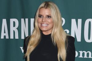 Wieder 45 Kilo runter: Jessica Simpson zeigt sich stolz im Bikini