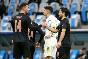 Duell mit Spanien: Gündogan wettet gegen Klubkollege Laporte