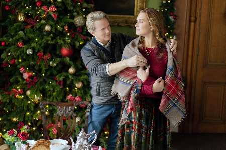 A CASTLE FOR CHRISTMAS, Cary Elwes, Brooke Shields